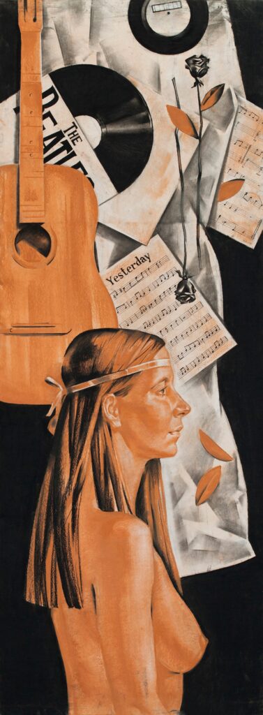 ragazza nuda di profilo e sfondo si spartiti, dischi e una chitarra